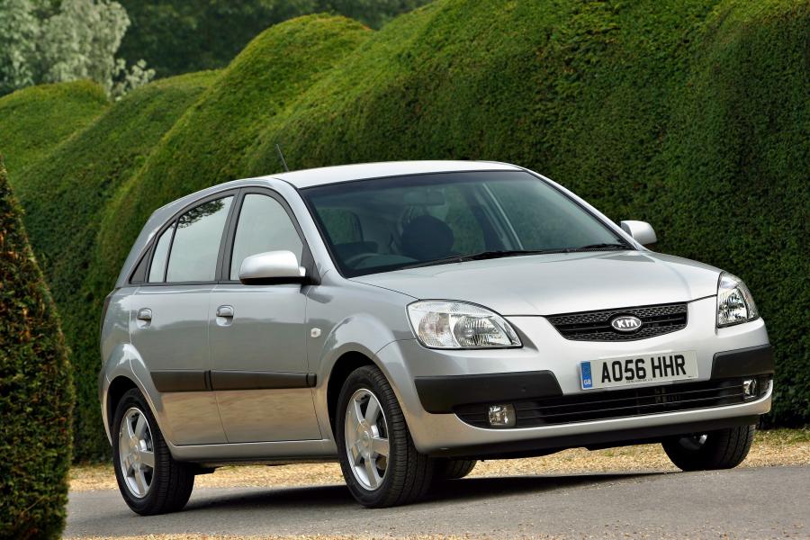  Kia Rio Hatchback 2005 года  (UK) (фото 30 из 32)